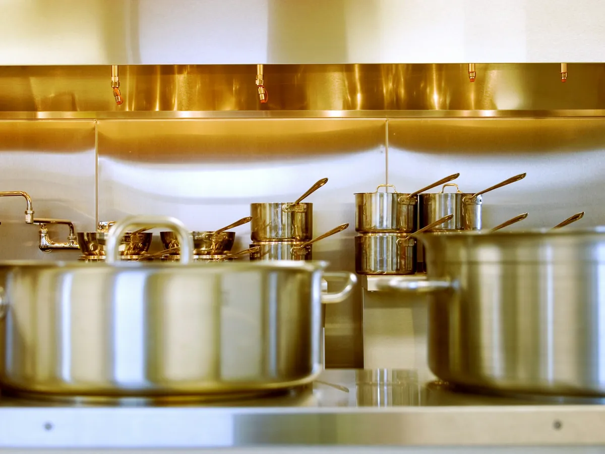 Stainless steel stockpots and saucepans